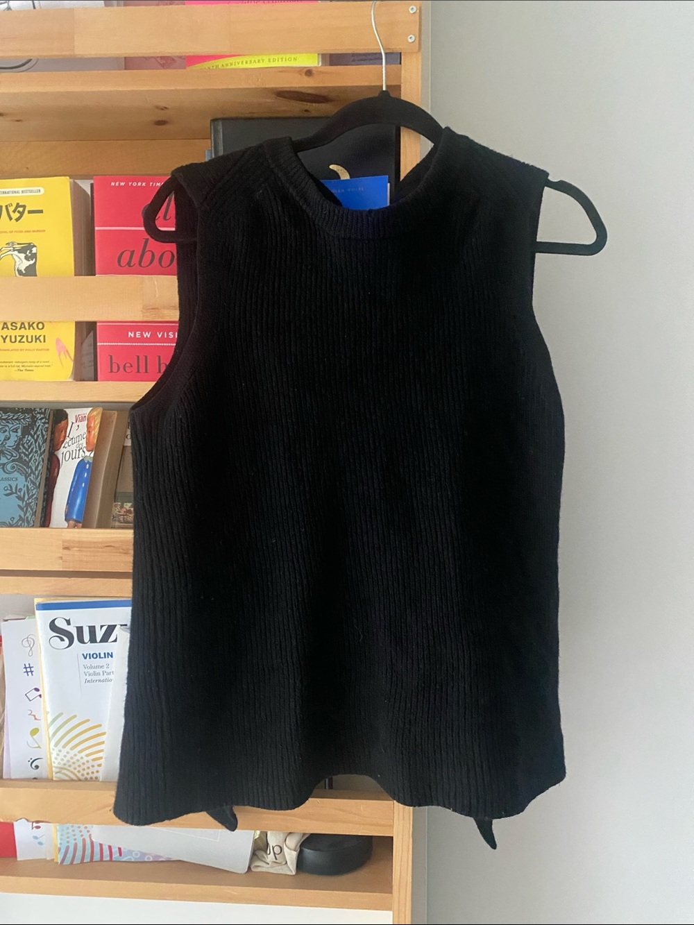 Wilfred Black Open-Back Bow Tie Knit Sweater Vest - Picture 6 of 8